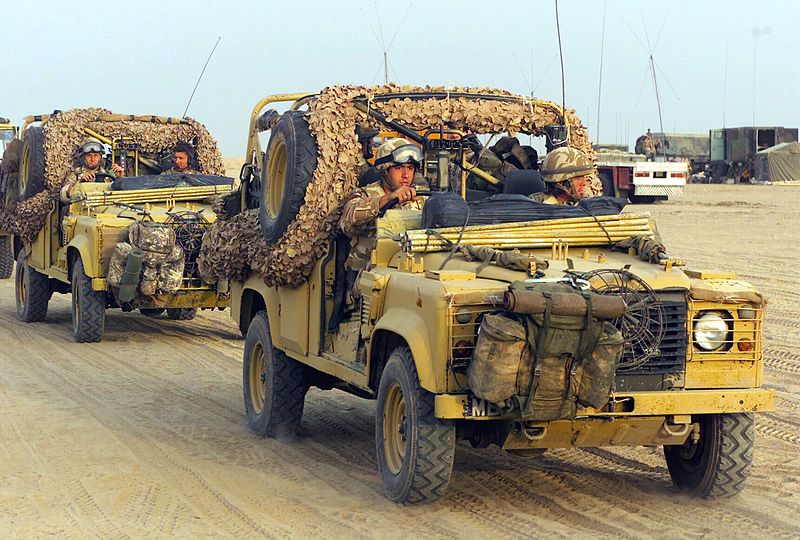 800px-Land_Rover_Defender_110_patrol_vehicles.jpg