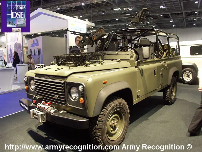 Land_Rover_Defender_110_DSEI_2005_ArmyRecognition_01.jpg