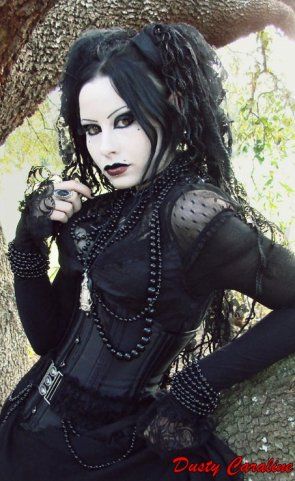 AM I WHO AM I | Gothic outfits, Gothic fashion, Gothic models