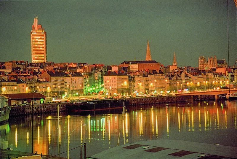 NantesAtNight.jpg