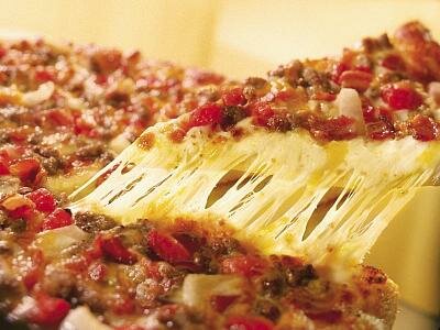 DOMINOS-cheeseburger-pizza.jpg