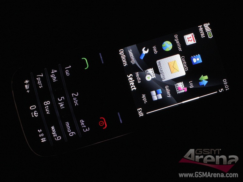gsmarena_011.jpg