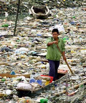 basura-flotante-contaminacion.jpg