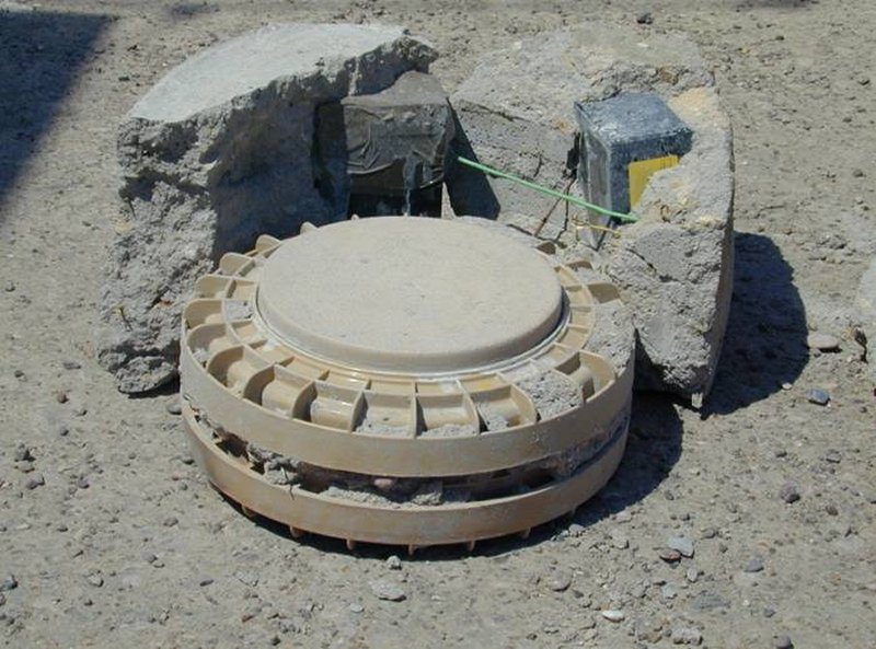 ied-iraq_antitank_mine.jpg