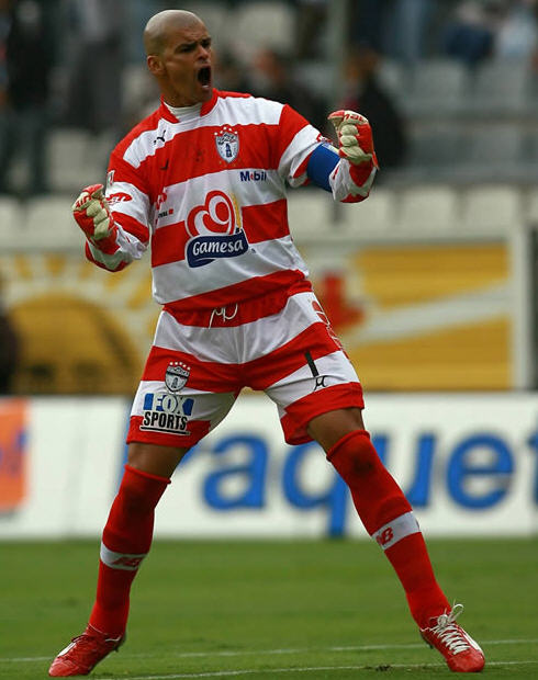 uniforme-calero.jpg