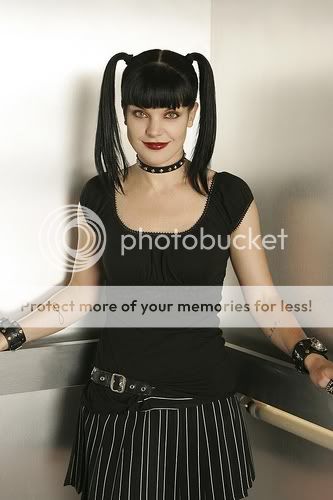 PauleyPerrette2.jpg