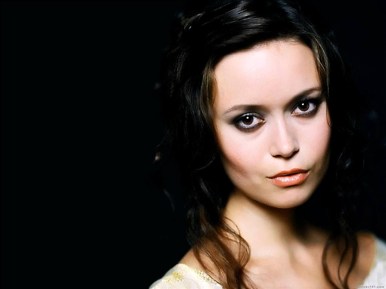 Summer-Glau-summer-glau-4734741-1280-960.jpg