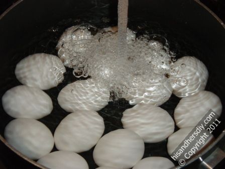 cover-eggs-with-cold-water.jpg