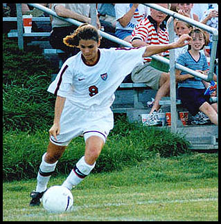 Mia_Hamm_corner.jpg