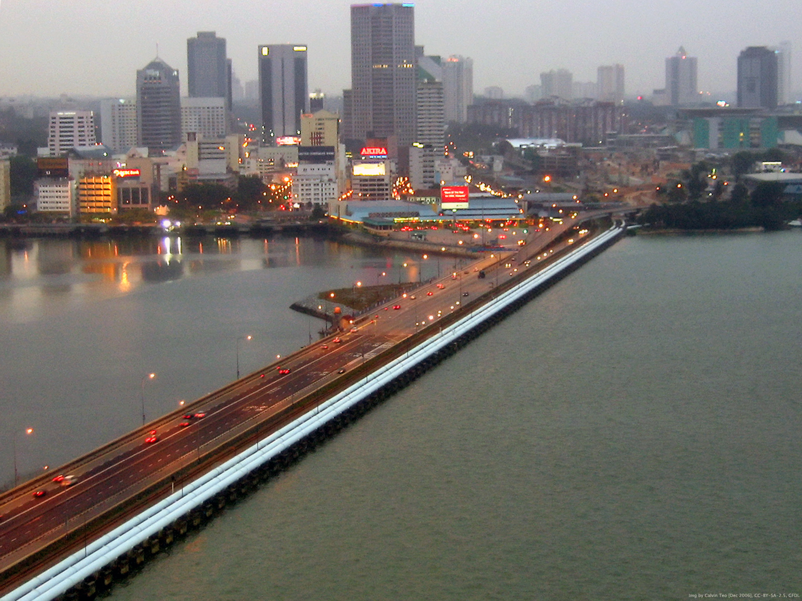 Singapore-Johor_Causeway.jpg