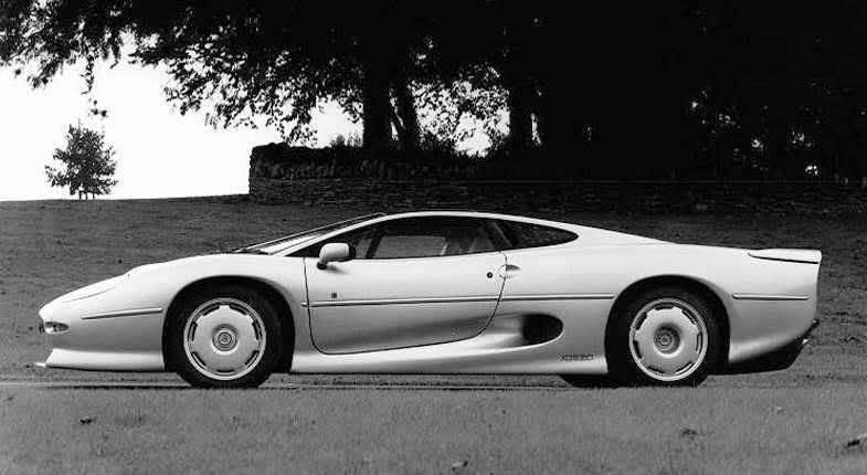 xj_220-bw_side.jpg