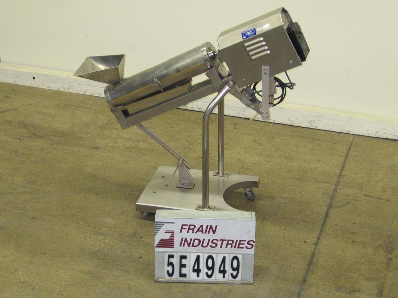 5E4949.jpg