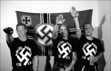 20070325220129-neo-nazi-35305.jpg