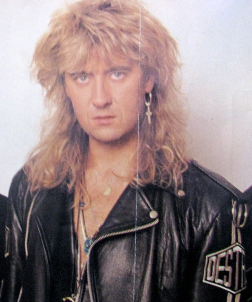 Joe-Elliott-def-leppard-19386298-852-1024.jpg
