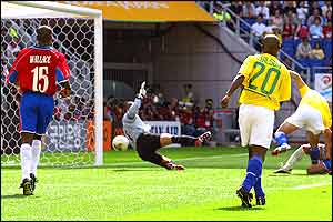_38072321_ronaldogoal300.jpg