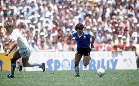 1maradona.jpg