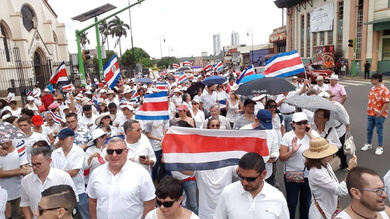 Marcha-Unidos-por-Costa-Rica-Sí-a-la-Democracia.Fot_.Facebook-Ni-una-más-CR-1.jpg