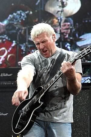 AlexLifeson2.jpg