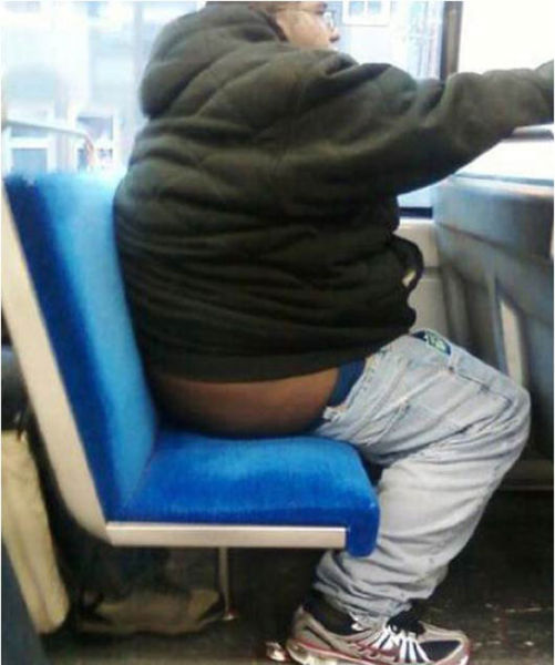 thats_why_you_shouldnt_ride_a_bus_01.jpg