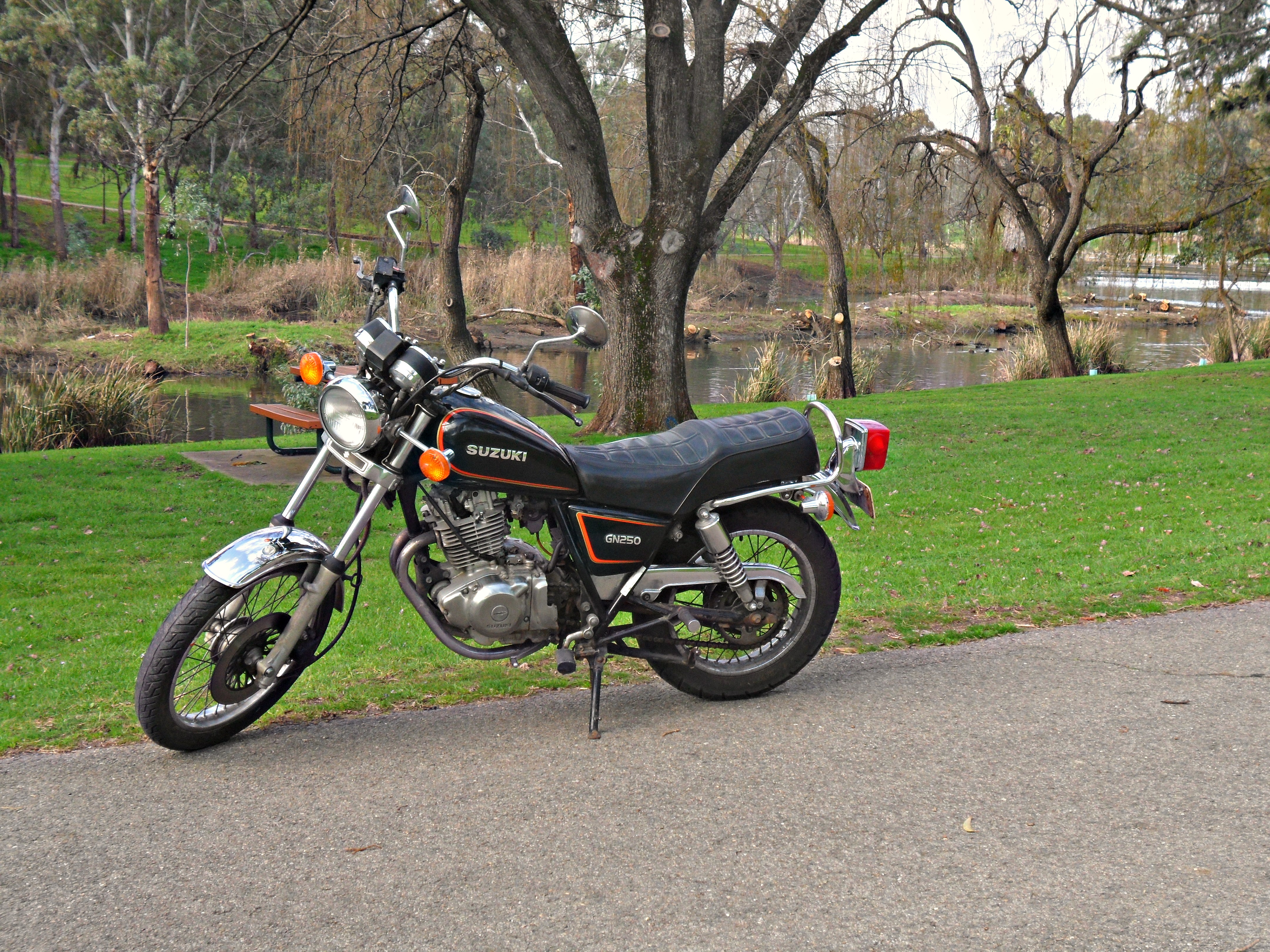 Suzuki_GN250_Motorcycle.JPG
