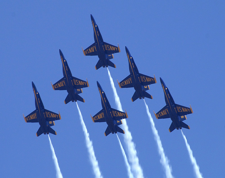 blue-angels-formation-02.jpg