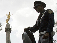 _44574662_policia203bap.jpg