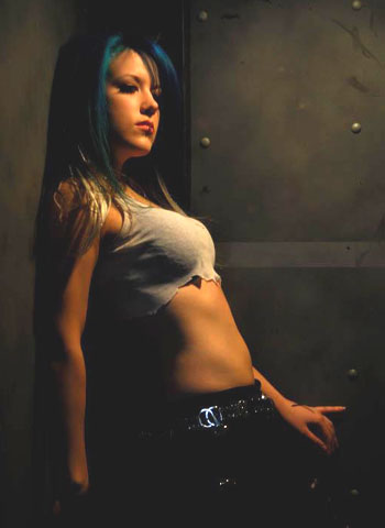 Alissa-White-Gluz-The-Agonist.jpg