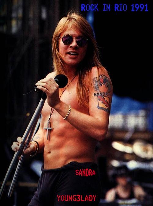 600full-axl-rose.jpg