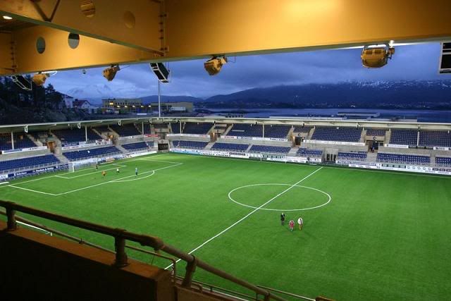 07_Color_Line_stadion.jpg