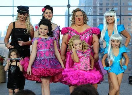 toddlers-tiaras-honey-boo-boo-child-gets-supe-L-uVGvr7.jpeg
