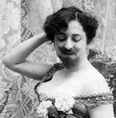 F08abr_mujer_bigote.jpg