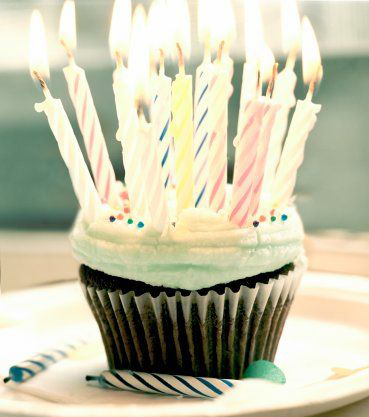 The_birthday_cupcake_by_instantvood.jpg