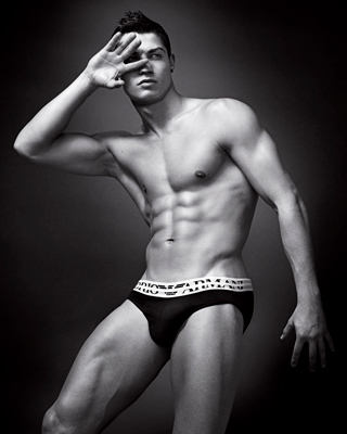 emporio-armani-underwear-ss-2010-cristiano-ronaldo-by-mert-alas-marcus-piggott-2.jpg