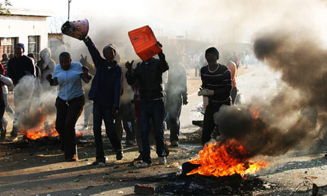 Rioting-crowds-rampage-th-001.jpg