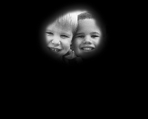 Human_eyesight_two_children_and_ball_with_retinitis_pigmentosa_or_tunnel_vision.png