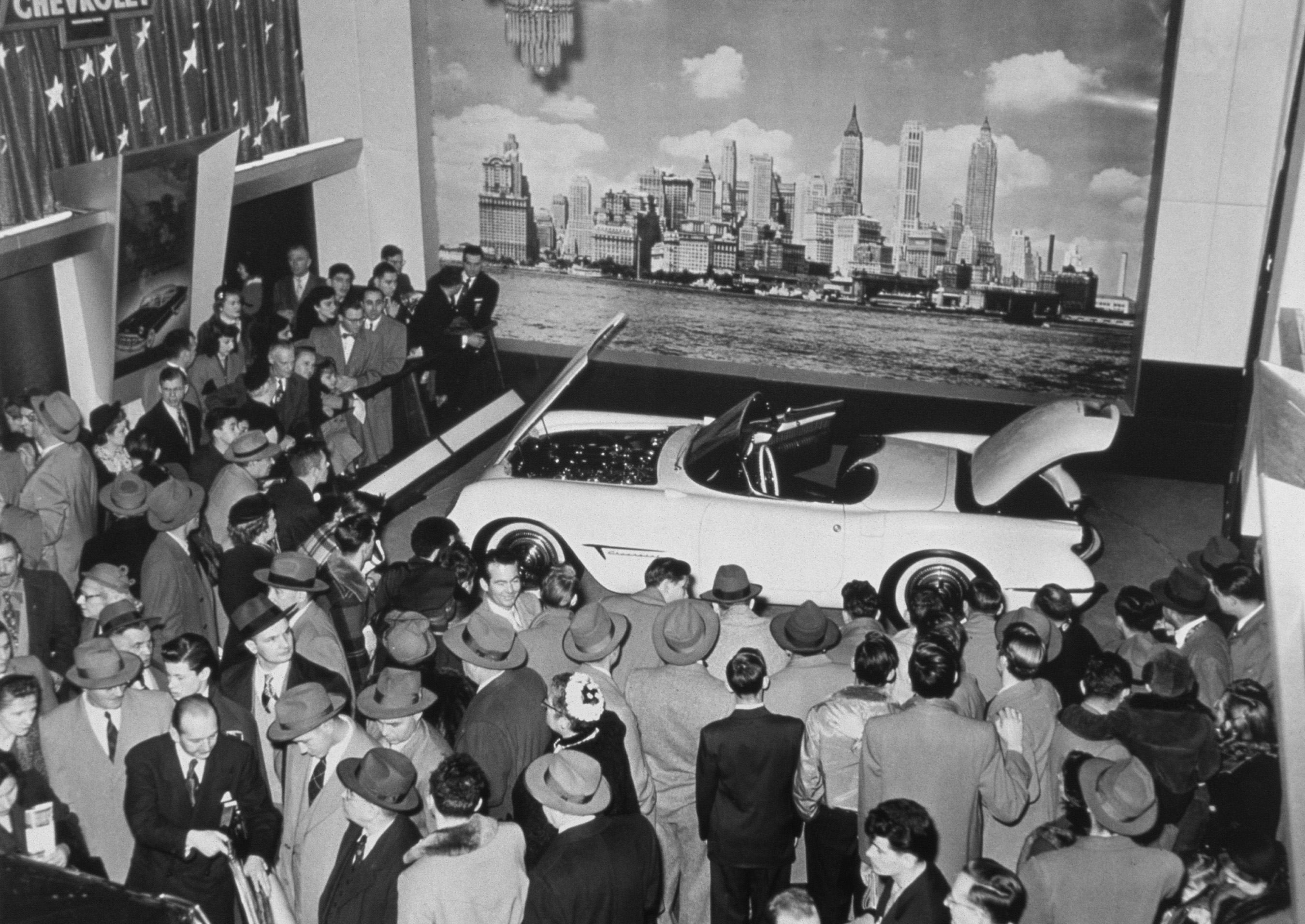 1953_Chevrolet_Corvette_Motorama_Show_Car.jpg